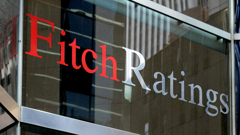 Η Fitch προειδοποιεί με υποβάθμιση την Ελλάδα Η Fitch προειδοποιεί με υποβάθμιση την Ελλάδα
